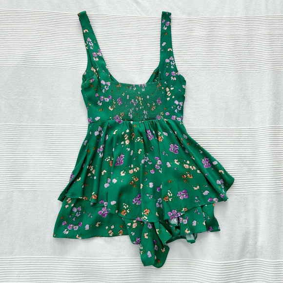 Urban Outfitters Cassie Cutout Romper - Picture 5 of 16